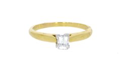 Diamond & Gold Jewellery 27points Baguette Cut Diamond 18ct Yellow Gold Ring Secondhand