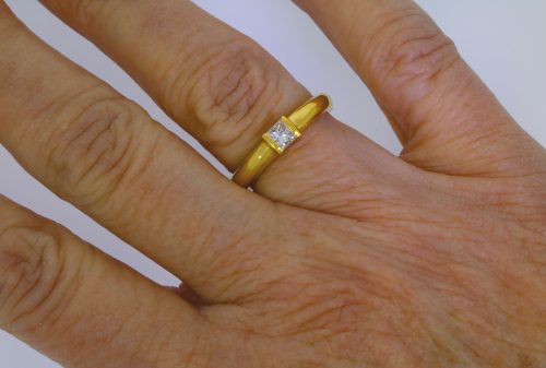 Diamond & Gold Jewellery 18ct Yellow Gold 33pts Princess Cut Diamond Ring Secondhand