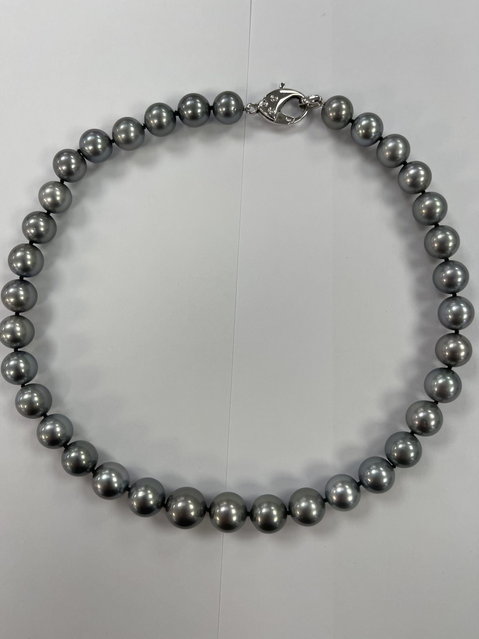 Diamond & Gold Jewellery Tahitian Dark Grey Pearls 11.9-9mm 14ct White Gold Diamond Clasp