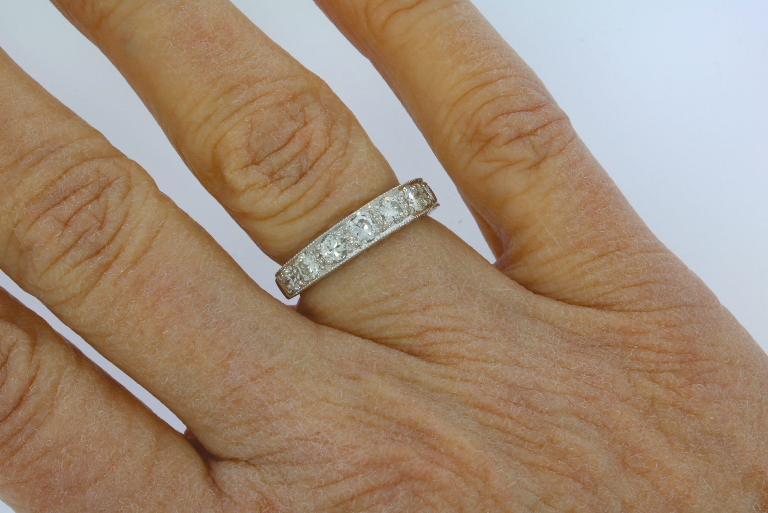 Diamond & Gold Jewellery 18ct White Gold Nine Stone Diamond Eternity Ring Secondhand