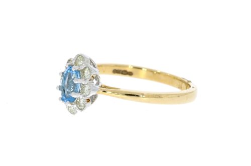 Diamond & Gold Jewellery 9ct Yellow Gold Aquamarine & Diamond Cluster Ring