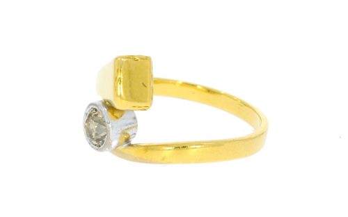 Equestrian Jewellery Collection 9ct Yellow Gold Horse Farrier Nail Ring with a Diamond  Secondhand