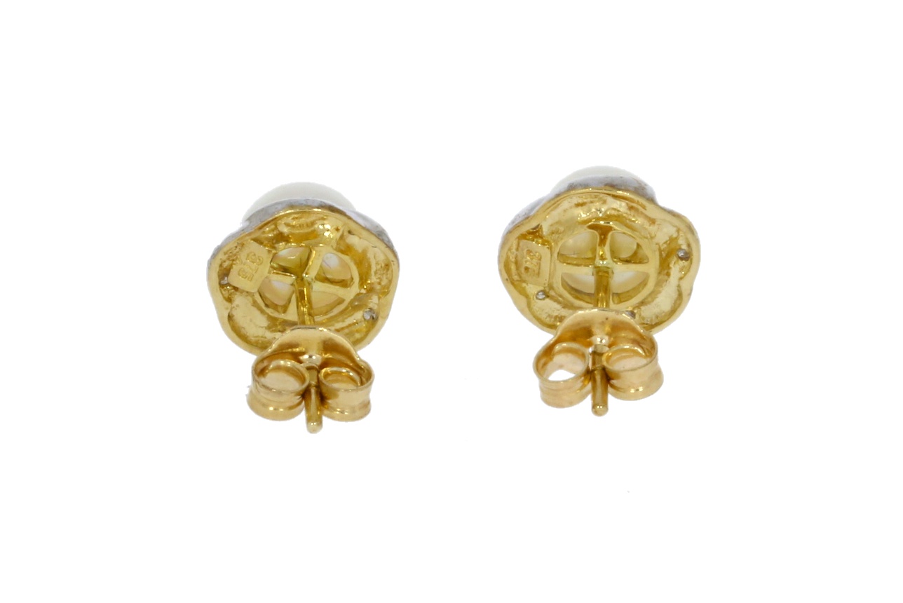 Diamond & Gold Jewellery 9ct Yellow Gold Diamond & Pearl Stud Cluster Earrings